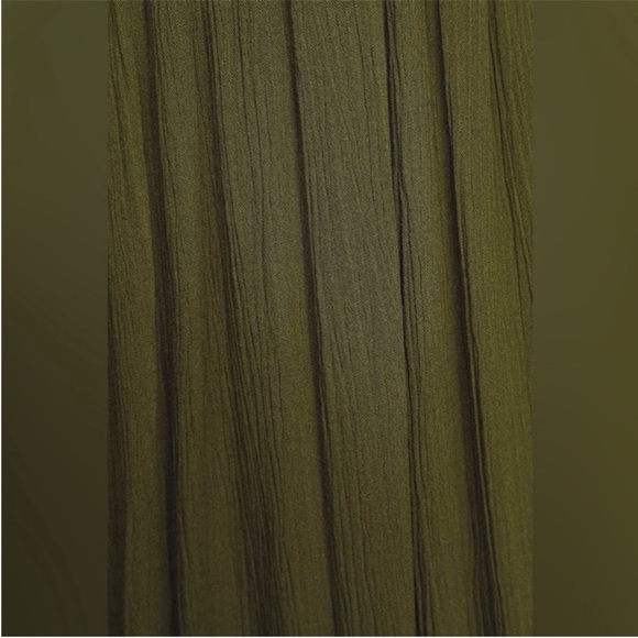 Lulu's Lost In Paradise Olive Green Maxi Dress. Medium. NWT. - Picture 13 of 16